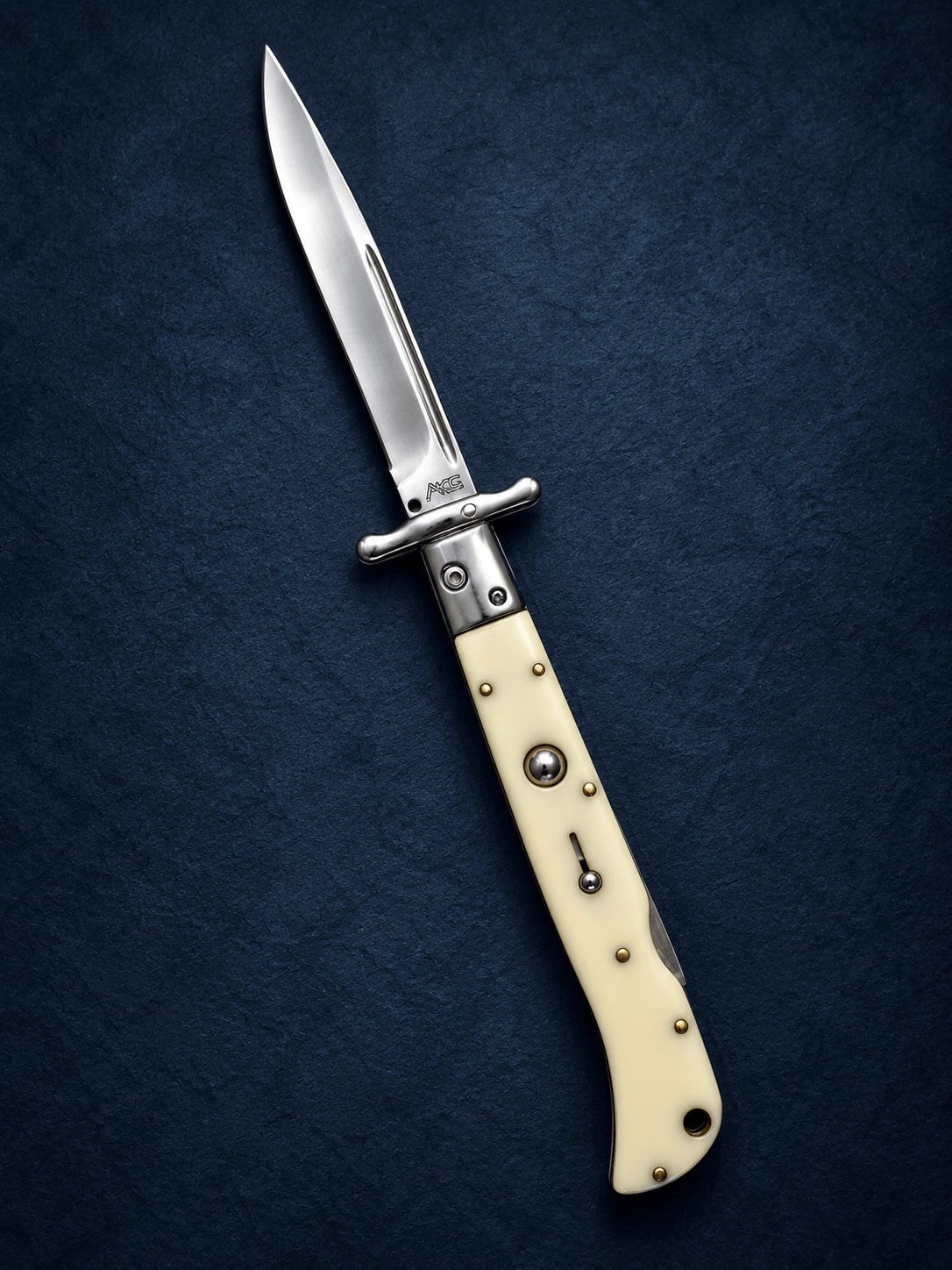 AKC 11 Roma Swinguard Automatic Knife – Ivory Handle, 4.62 Polished Drop Point Blade