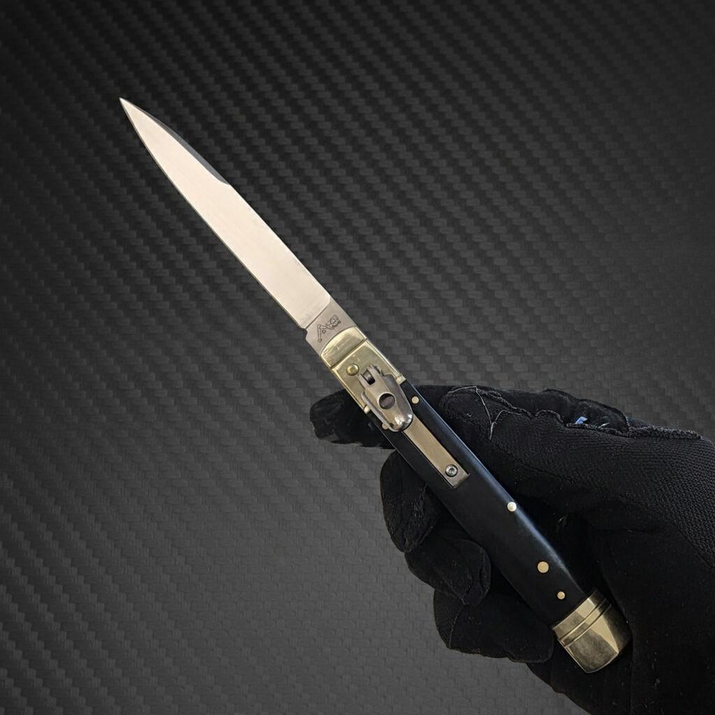 Leverlock automatic knife AKC 9 with dark horn handle and satin plain blade, ideal for collectors and everyday carry