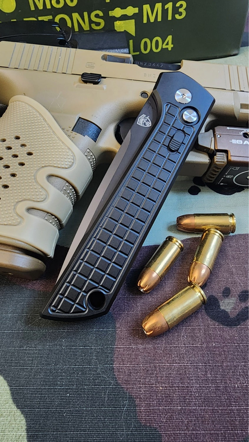 Raptor-9R Striker Automatic Knife (Black DP 3.5")