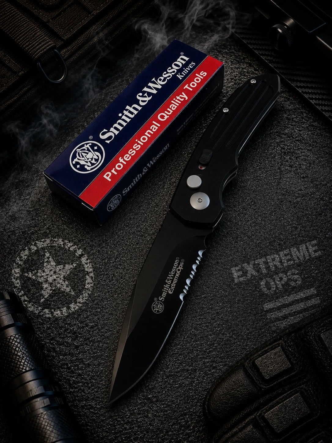 Smith & Wesson Extreme Ops Black Automatic Knife - Black Drop Point Par Ser