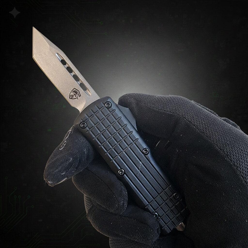 OTF Knife V20 Mini Black Satin Tanto 2.0 - Compact and durable automatic knife