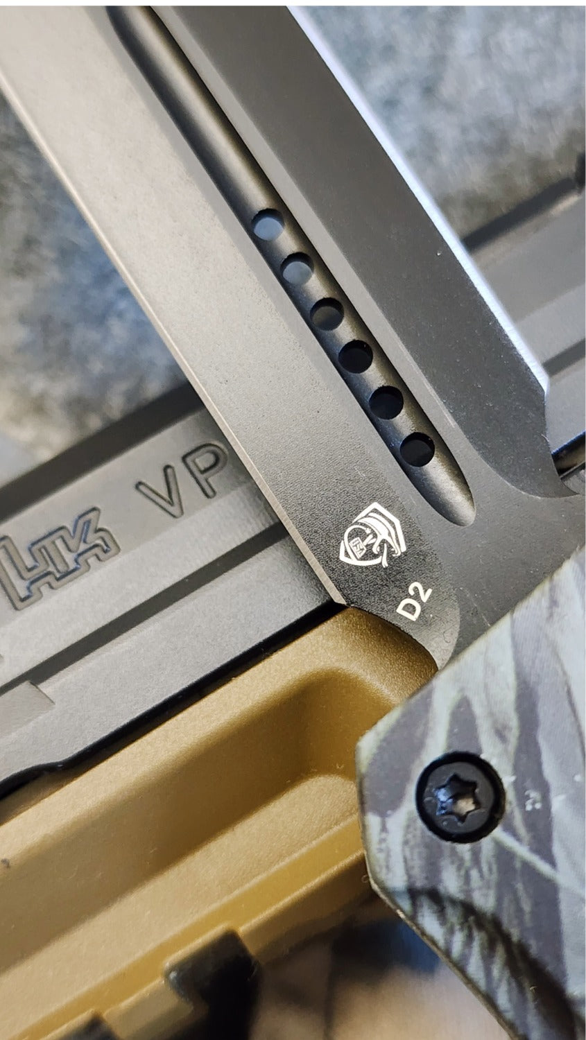 Venom 4TR-G6 OTF - Woodland Camo (Black DE 3.4")