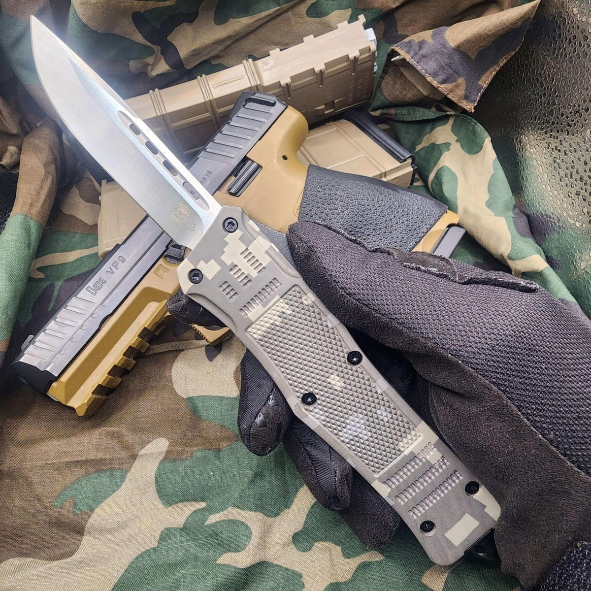 Elite Venom OTF Knife - Venom 4TR ELITE Tactical with ACU Camo Satin DP blade, 3.4 inches