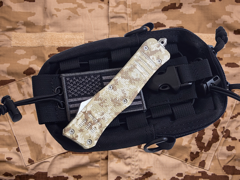 Venom 4TR ELITE Tactical OTF Knife - Desert Camo (Black Drop Point 3.4").