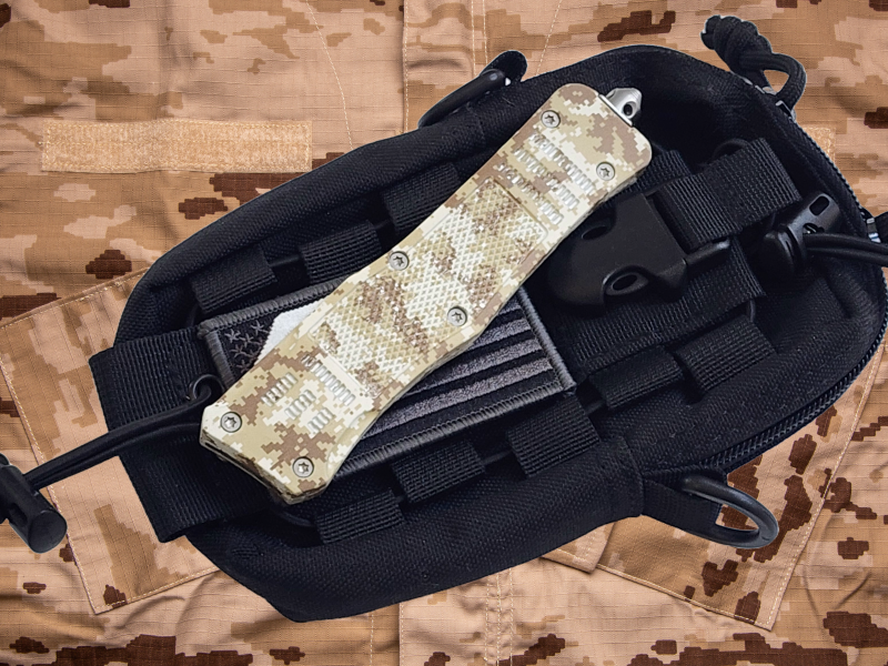 Venom 4TR ELITE Tactical OTF Knife - Desert Camo (Satin Double Edge 3.4").