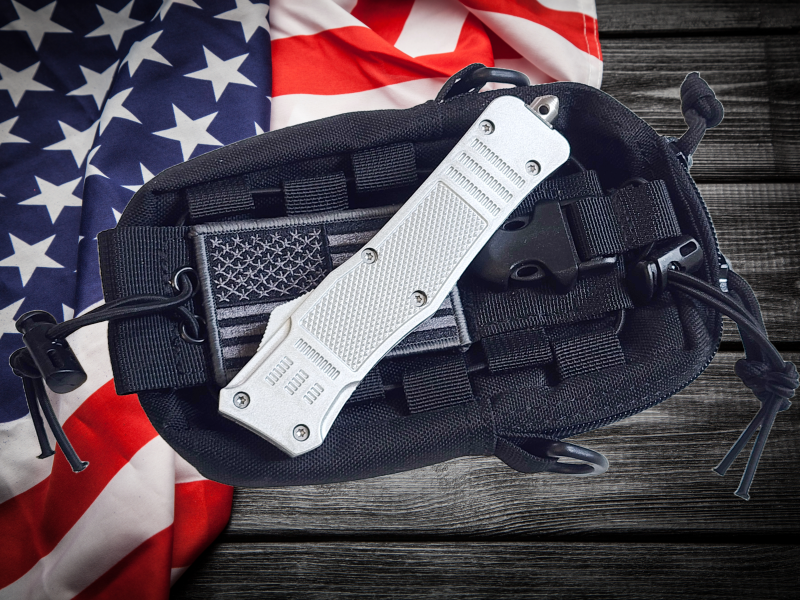 Venom 4TR ELITE Tactical OTF Knife - Silver Ghost - SH (Black Double Edge 3.4").