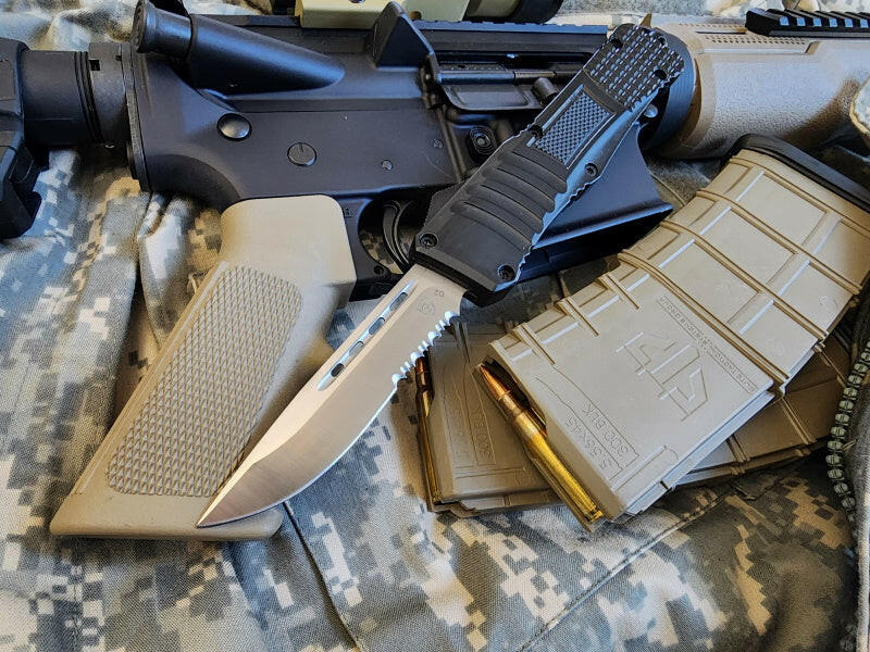 Venom 590 Shadow Force OTF Knife - Black (Satin Drop Point Par Ser 3.4").