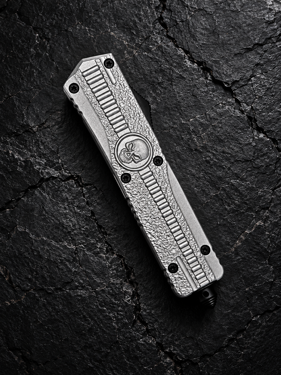 Venom Death Skull Double Action OTF Automatic Knife – Silver Skull Handle, 3.4 Black Tanto Blade