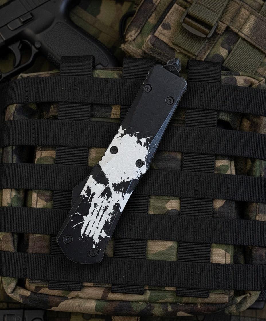 Venom Punisher Edition 692 OTF Knife in Black, featuring DE 3.40 blade for tactical use
