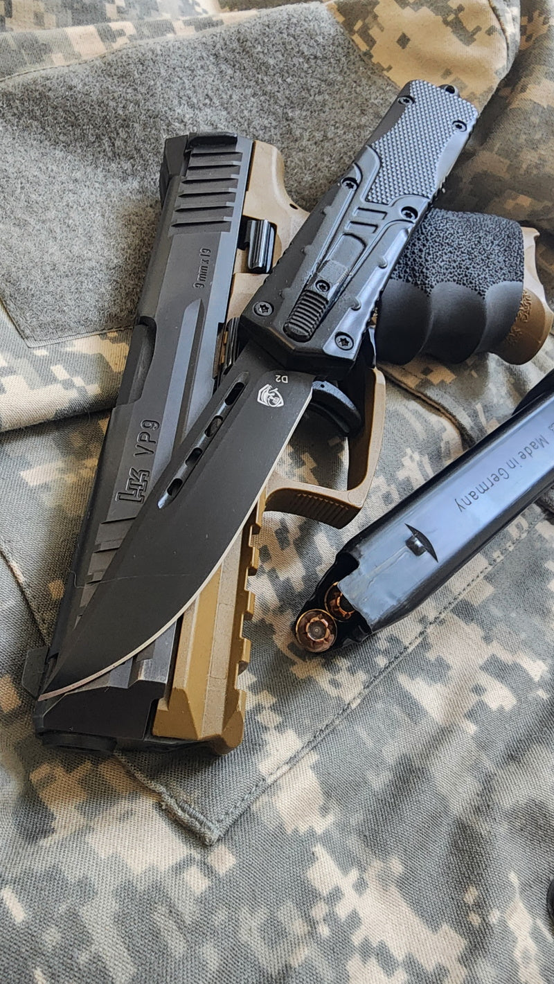 Venom Recon 3 Automatic OTF Knife showcasing sleek design and high-performance automatic deployment