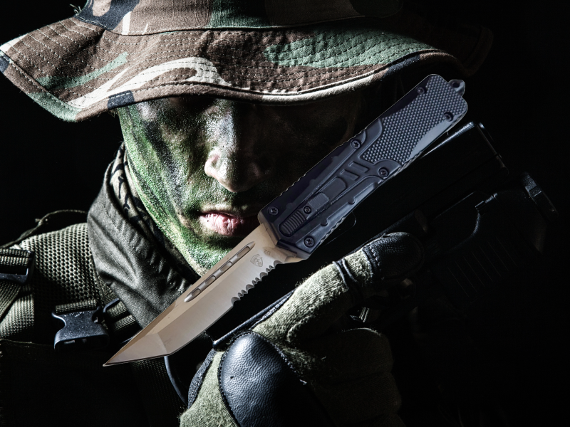 Venom Recon 3 Automatic OTF Knife - Black (Satin Tanto Par Ser 3.25").