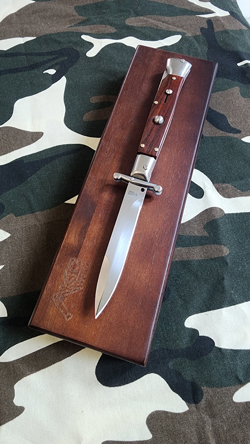 AKC Swinguard 9 Automatic Italian Stiletto with Stiletto Bayonet and 4 Polished Wood Handle