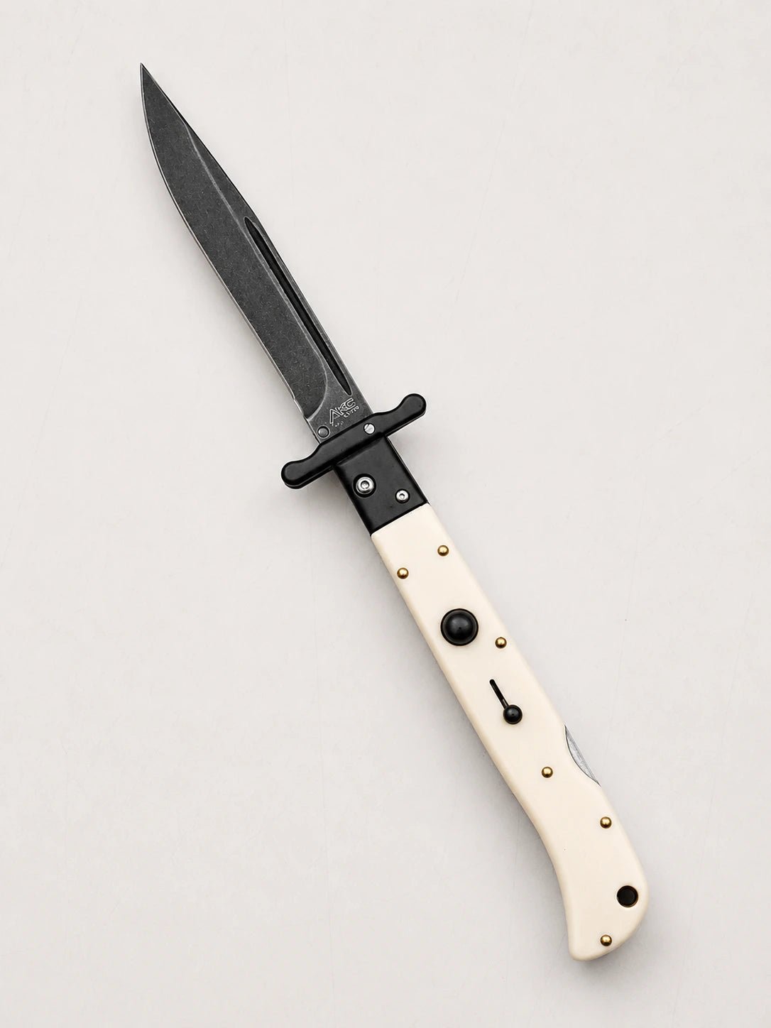 AKC 11" Italian Roma Swinguard Automatic - Ivory (Black Stonewash)