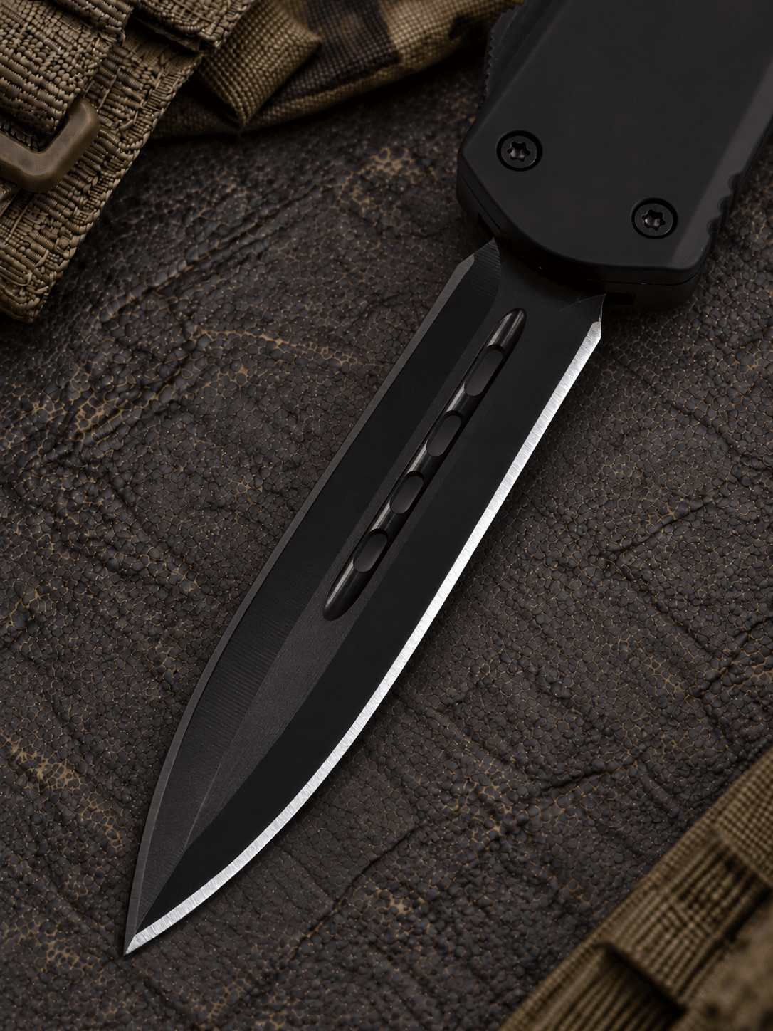 Delta S1 Tactical OTF Automatic Knife – 3.32 Black Double Edge Blade