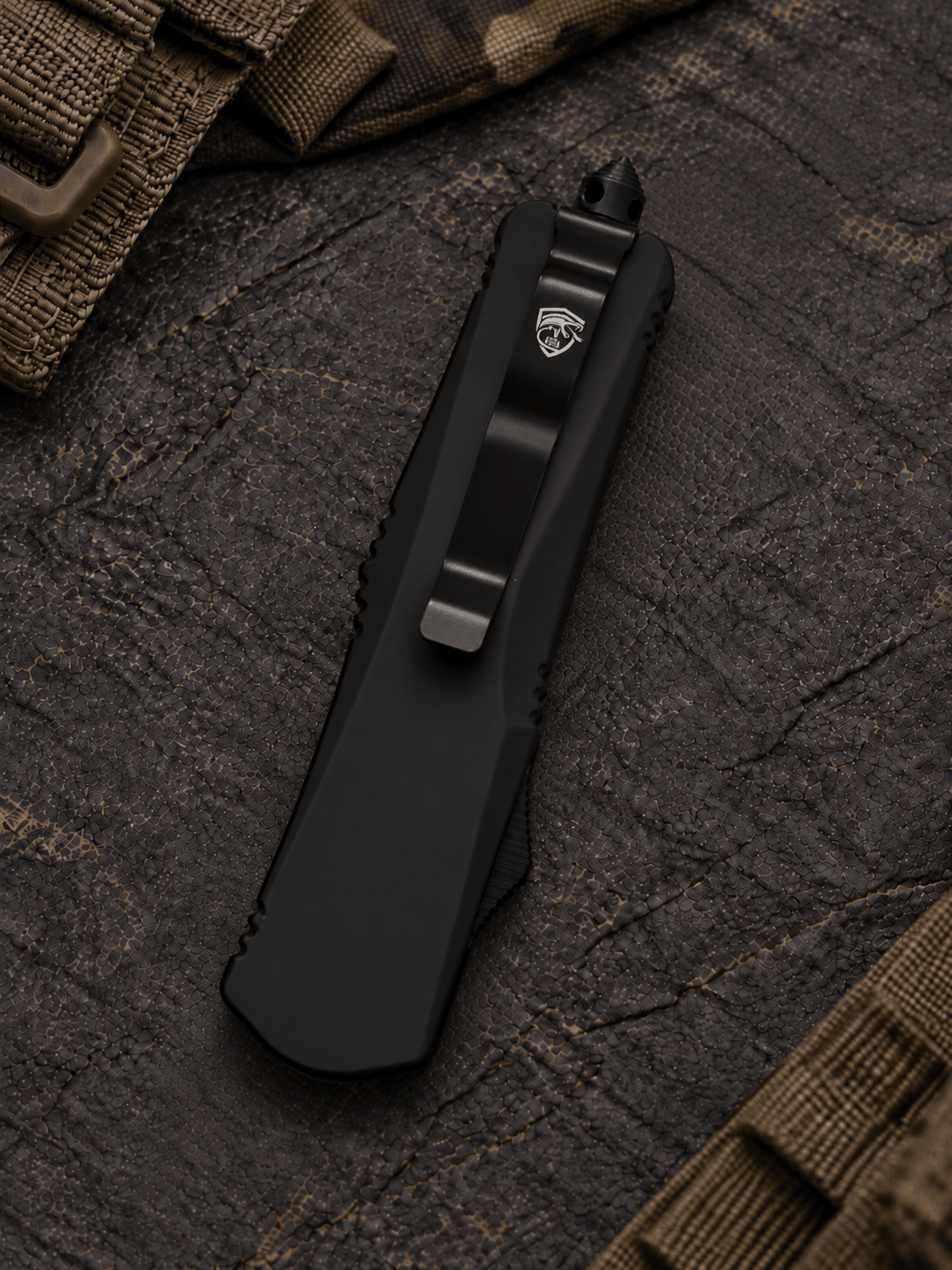 Delta S1 Tactical OTF Automatic Knife – 3.32 Black Double Edge Blade