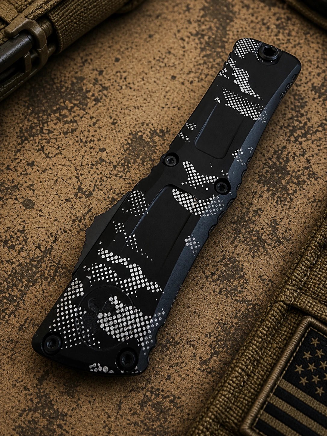 Microtech Combat Troodon T/E OTF Knife Pixel Camo Aluminum (4" Pixel Full Serr)