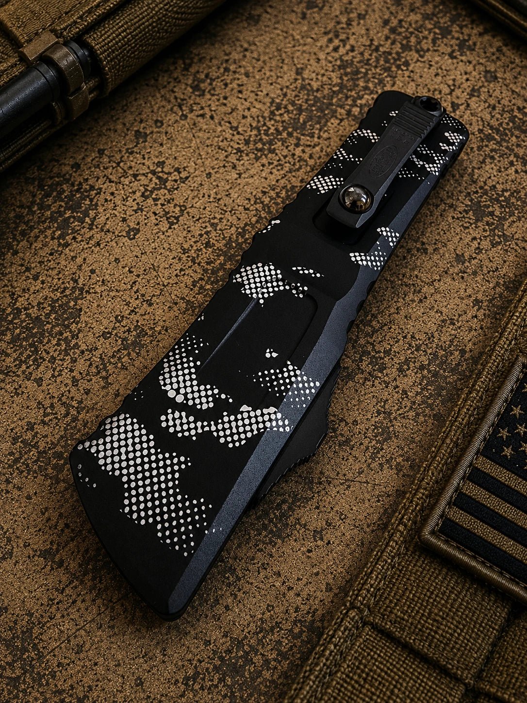 Microtech Combat Troodon T/E OTF Knife Pixel Camo Aluminum (4" Pixel Full Serr)