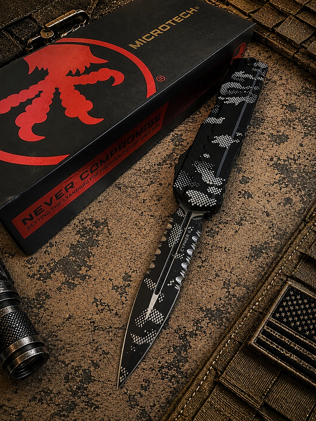 Microtech Cypher II DE OTF Automatic Knife Pixel Camo  (3.5 Pixel Camo Serr)