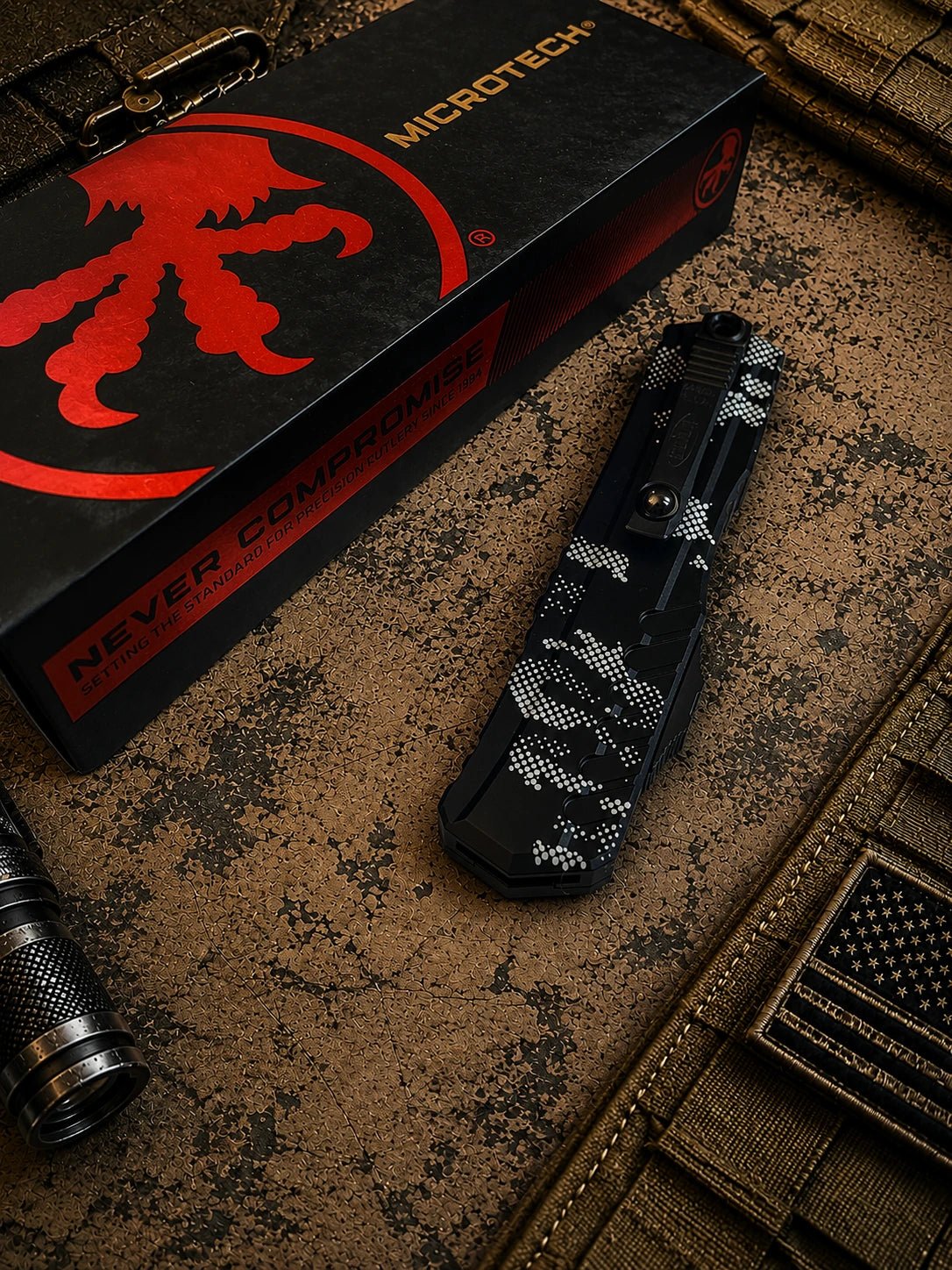 Microtech Cypher II DE OTF Automatic Knife Pixel Camo  (3.5 Pixel Camo Serr)
