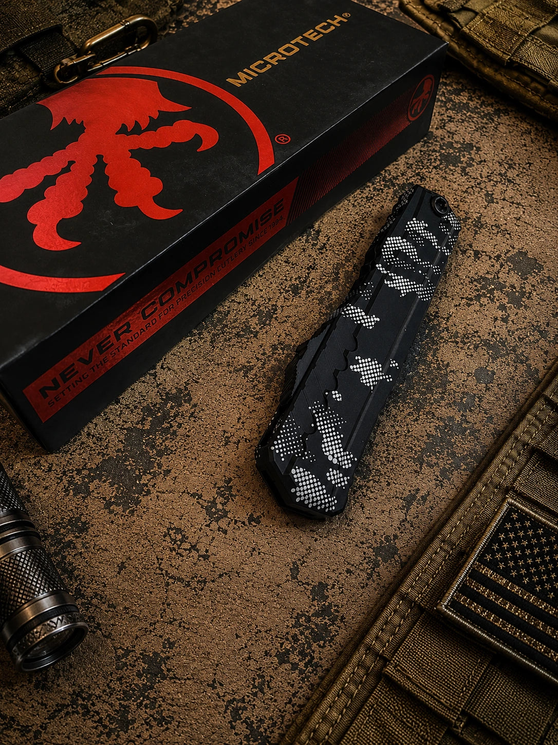 Microtech Cypher II DE OTF Automatic Knife Pixel Camo  (3.5 Pixel Camo Serr)