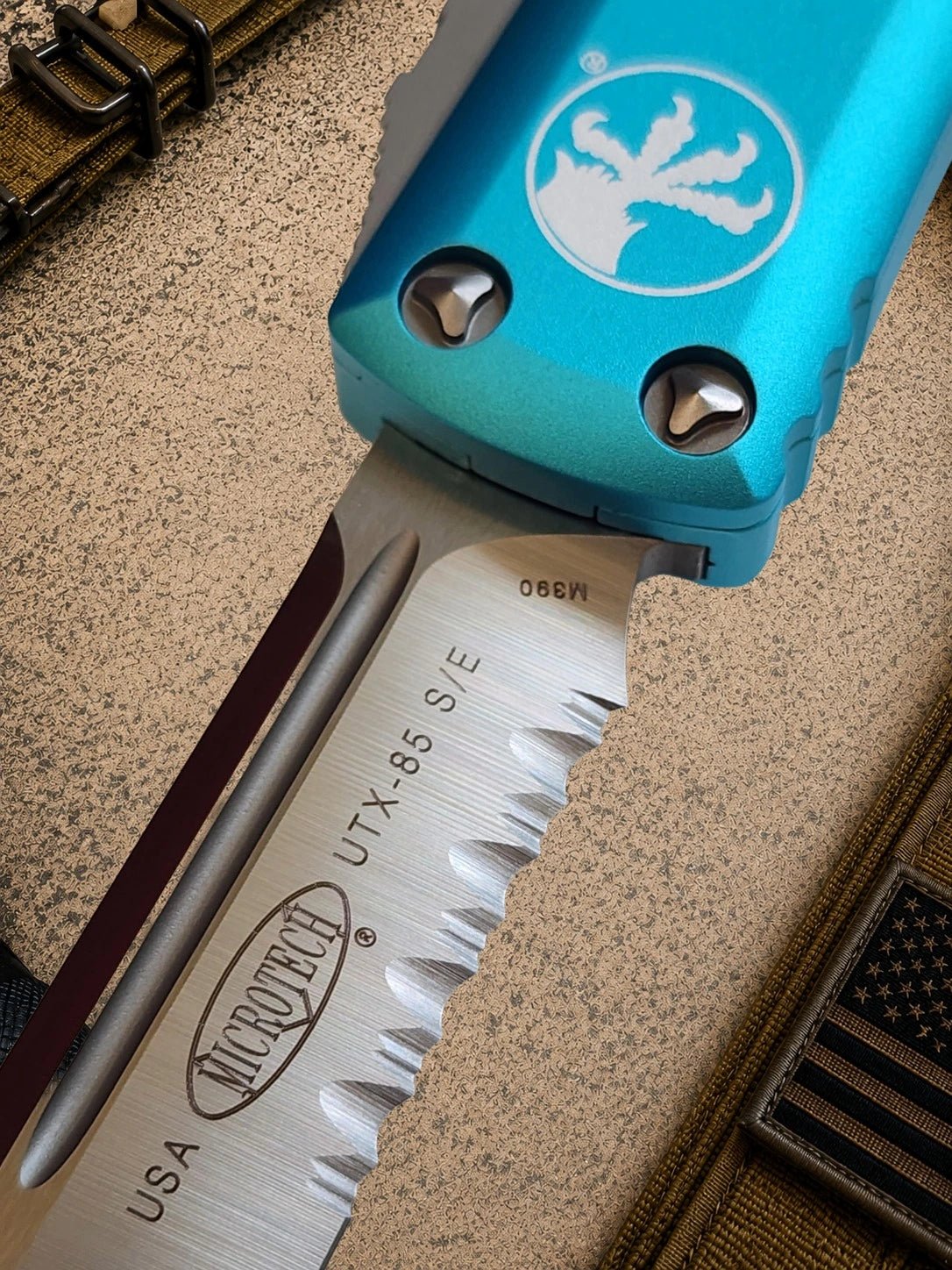 Microtech UTX-85 SE OTF Automatic Knife  Turquoise  (3.1 SW)