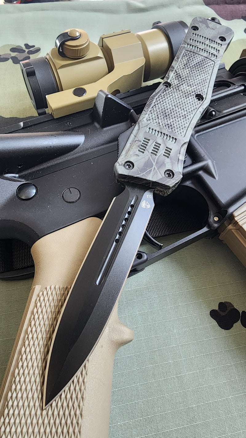 Venom 4TR-E ULTRA OTF Knife in Woodland Camo, black double edge blade, 3.4 inch tactical knife