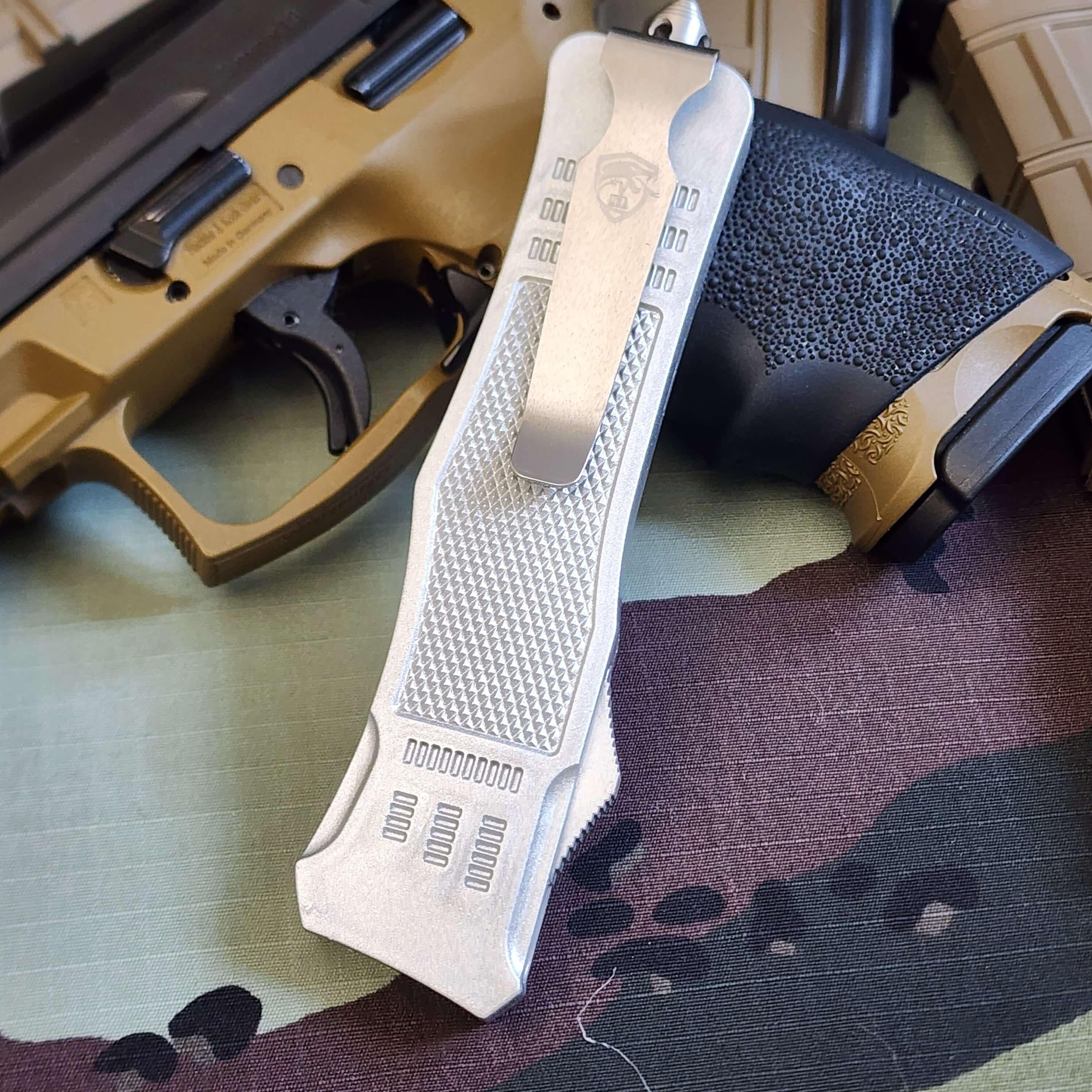 Venom 4TR ELITE Tactical OTF knife, satin DE blade, machine steel construction, ideal for tactical use