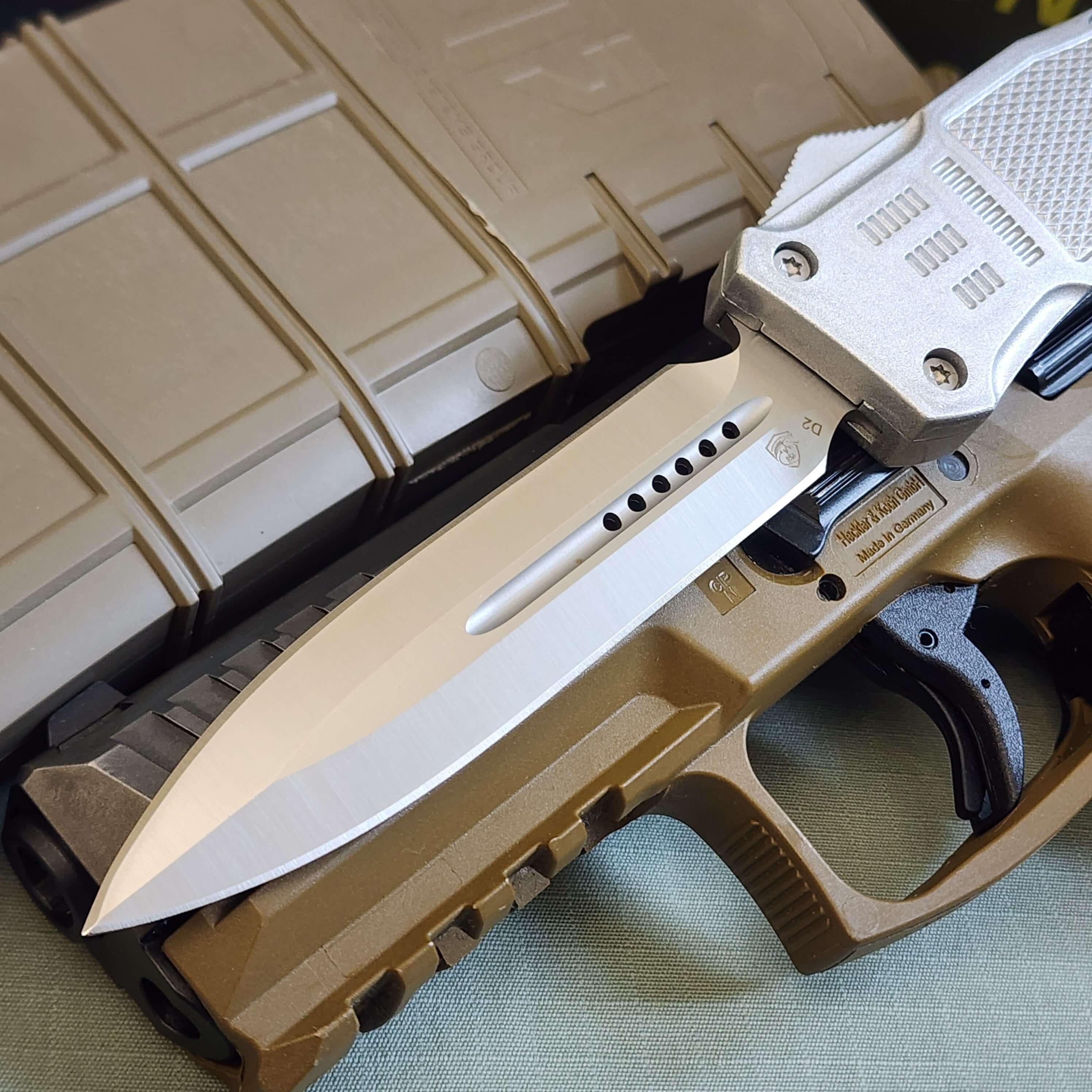 Venom 4TR ELITE Tactical OTF knife, satin DE blade, machine steel construction, ideal for tactical use