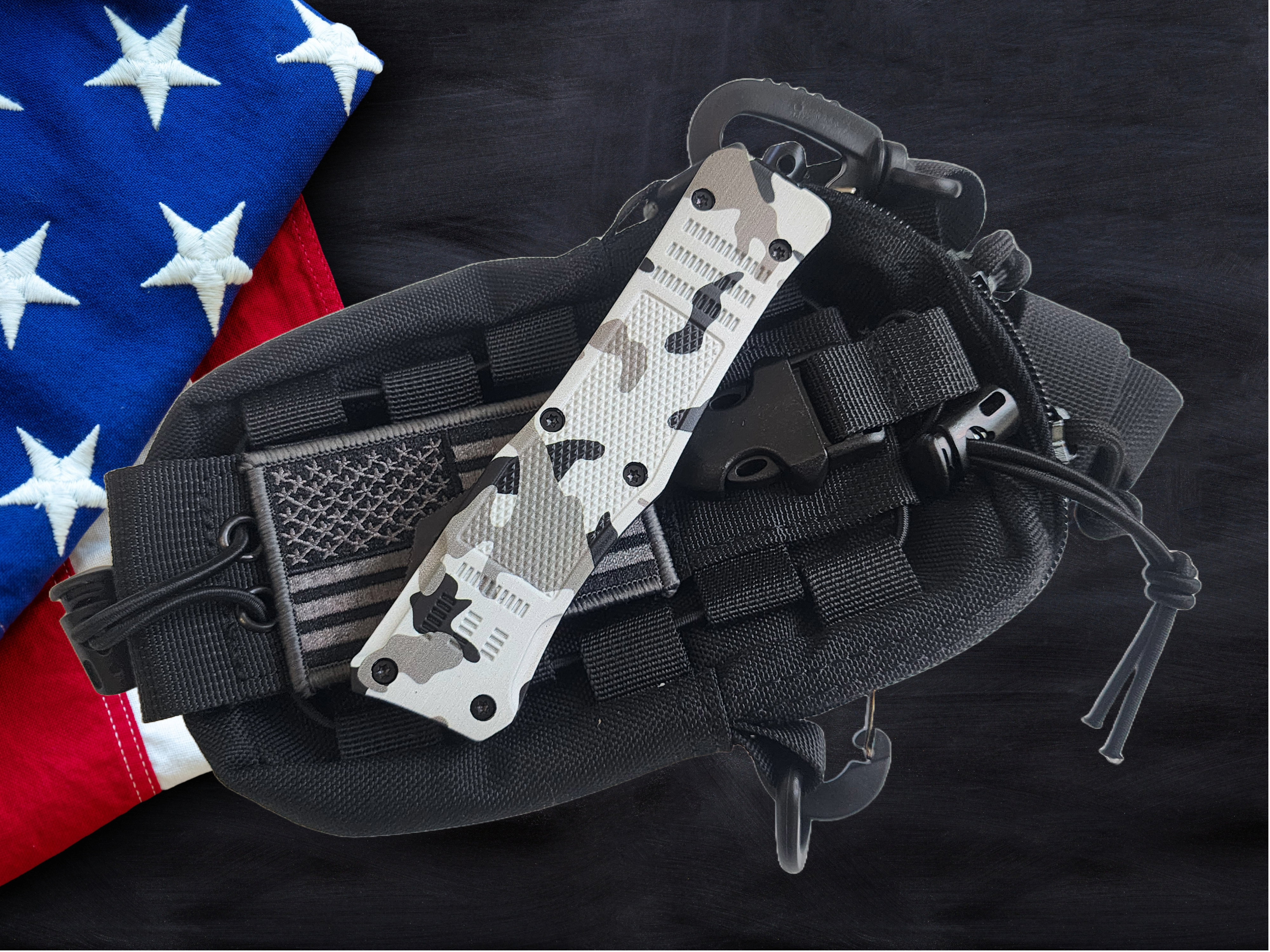Venom 4TR ELITE Tactical OTF Knife - Armor Camo (Spartan 3.4").