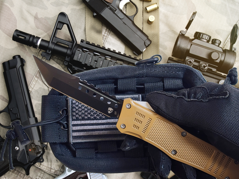Venom 4TR ELITE Tactical OTF Knife - Tan (Black Spartan 3.4")