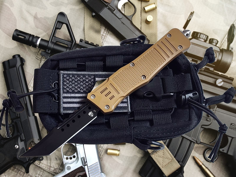Venom 4TR ELITE Tactical OTF Knife - Tan (Black Spartan 3.4")