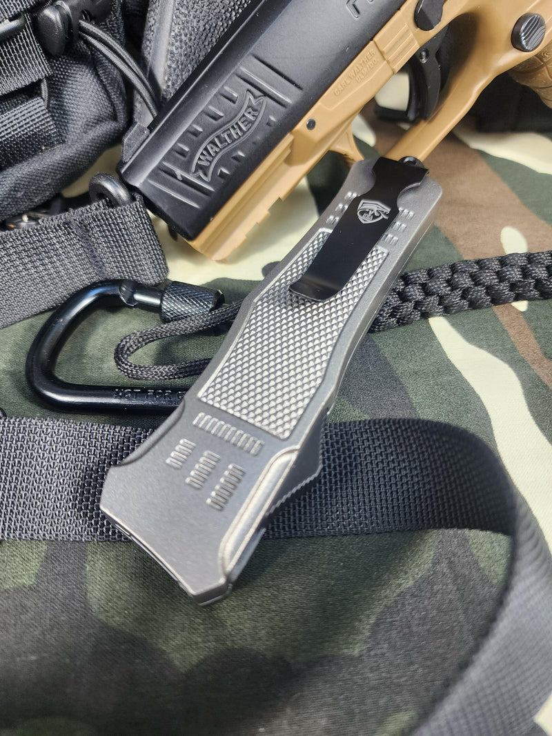 Venom 4TR Silver Ghost Automatic OTF Knife - (Black Double Edge 3.40")