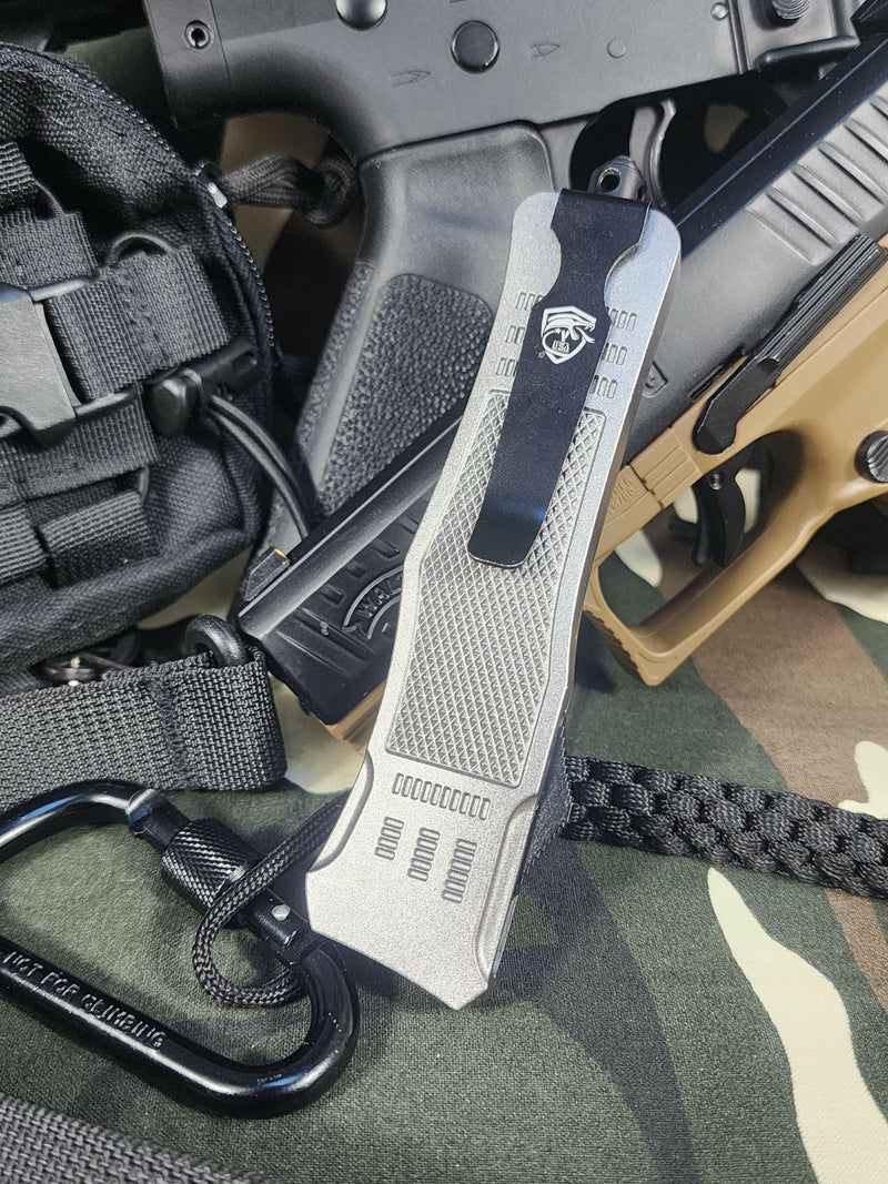 Venom 4TR Silver Ghost Automatic OTF Knife - (Black Drop Point Par Ser 3.40")