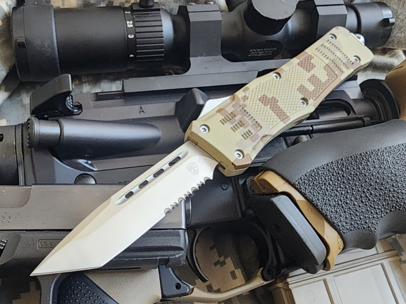 Venom 4TR Ultra ELITE OTF Knife - Digital Camo (Satin Tanto Par Ser 3.4").