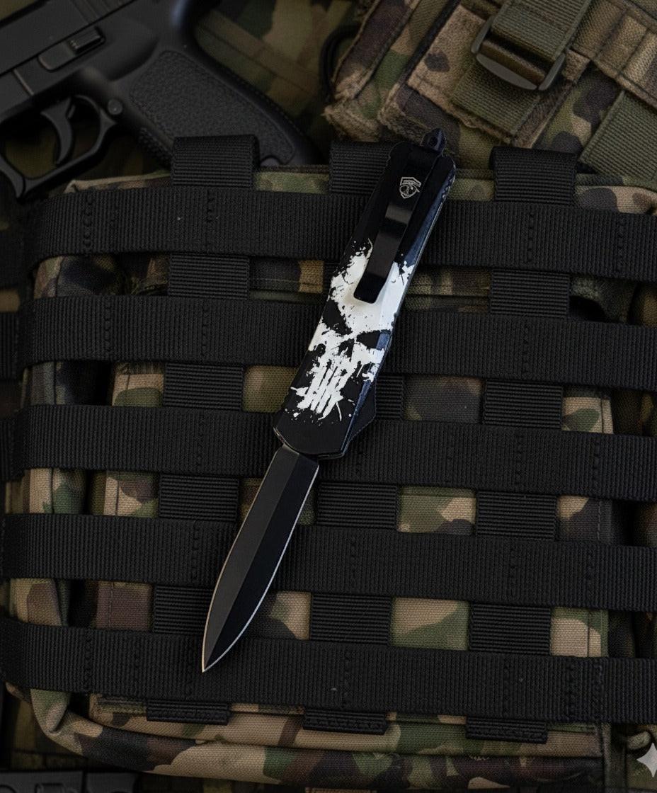 Venom Punisher Edition 692 OTF Knife in Black, featuring DE 3.40 blade for tactical use
