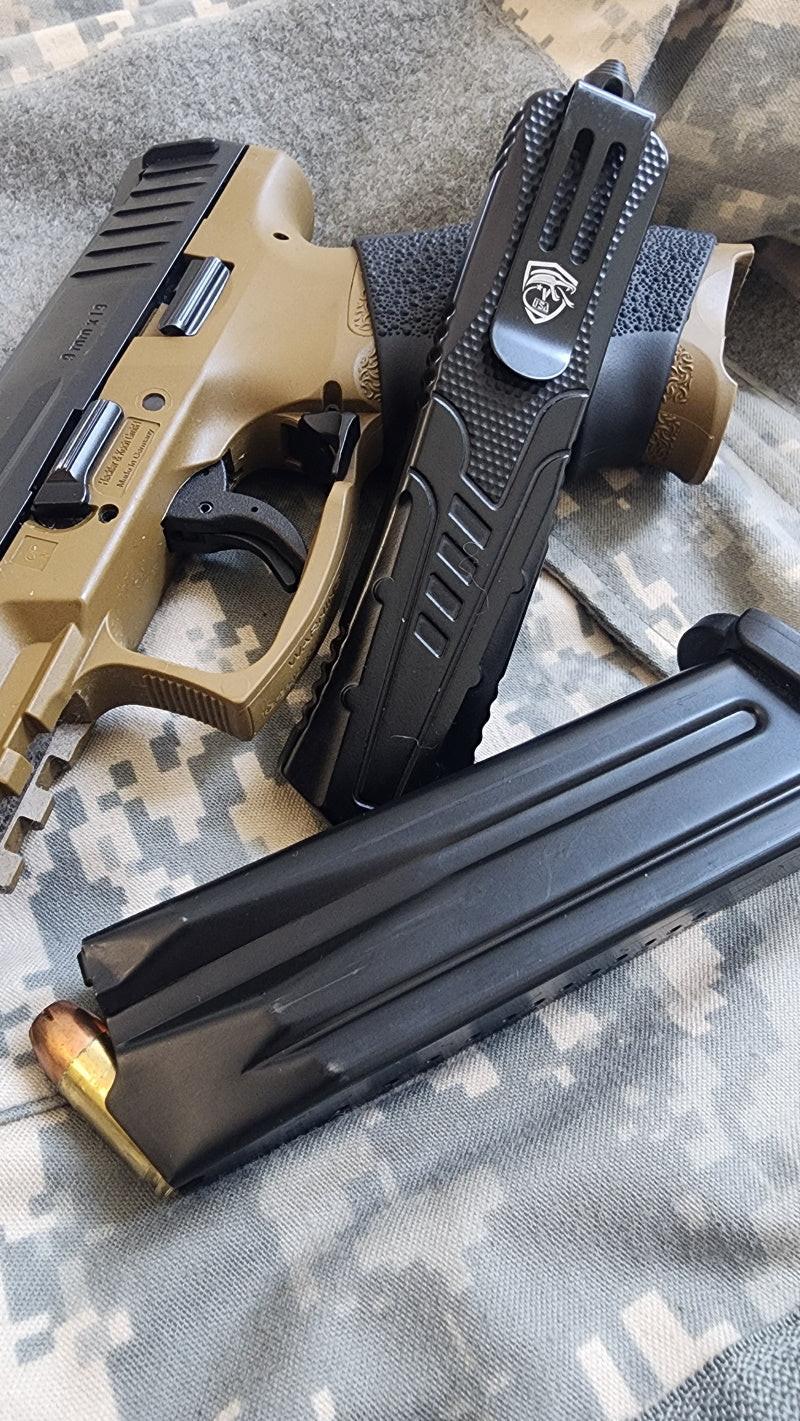 Venom Recon 3 Automatic OTF Knife showcasing sleek design and high-performance automatic deployment