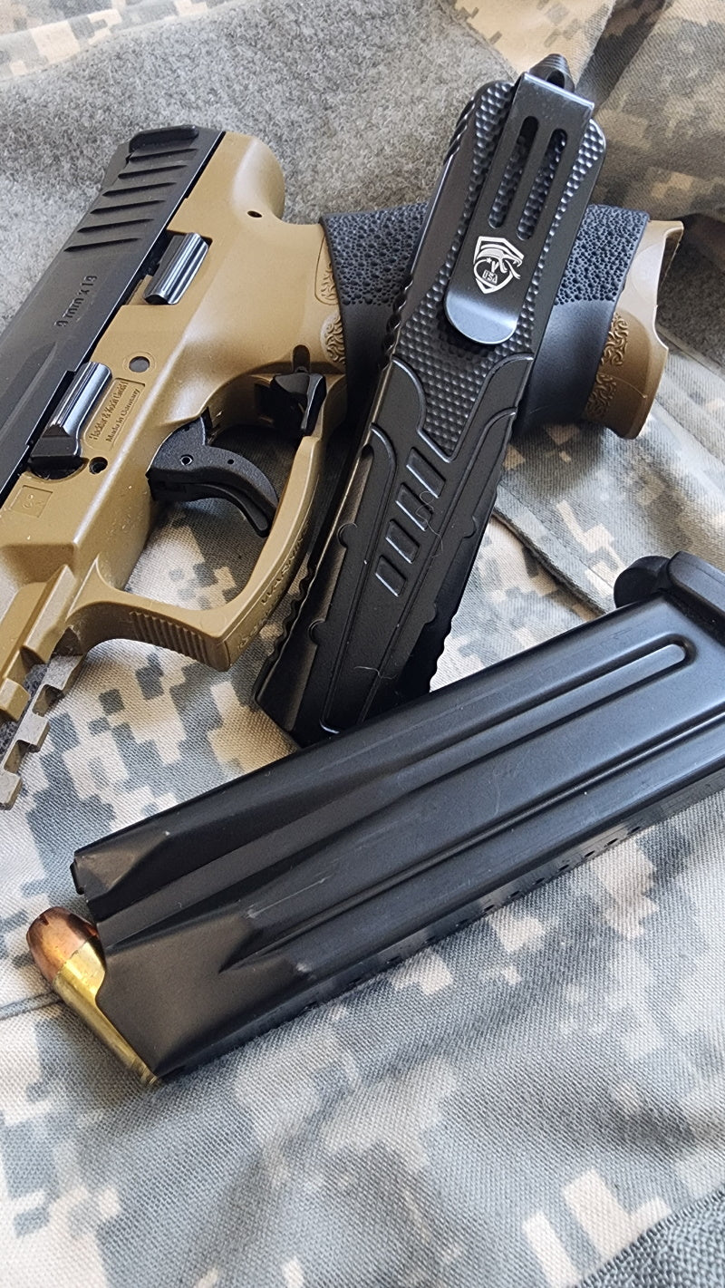 Venom Recon 3 Automatic OTF Knife showcasing sleek design and high-performance automatic deployment