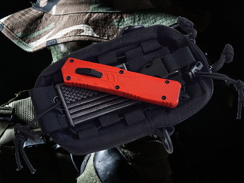Venom Recon 3 Automatic OTF Knife - Red (Black Double Edge 3.25").