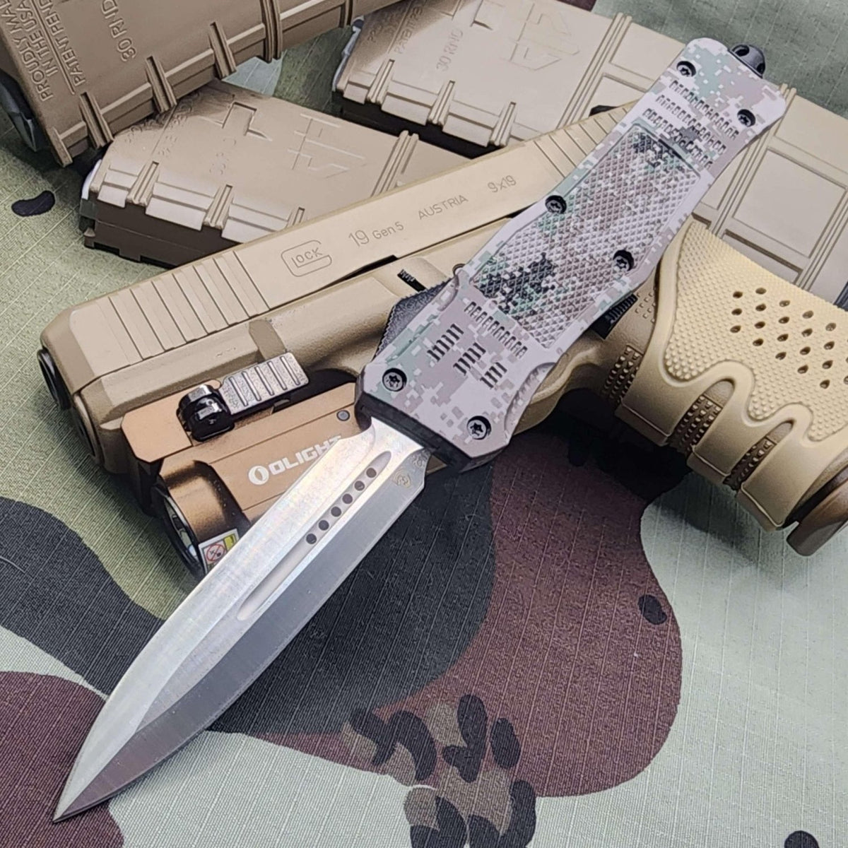 Venom 4TR ELITE Tactical OTF knife in Recon Camo with Satin DE blade, ideal for tactical and outdoor use